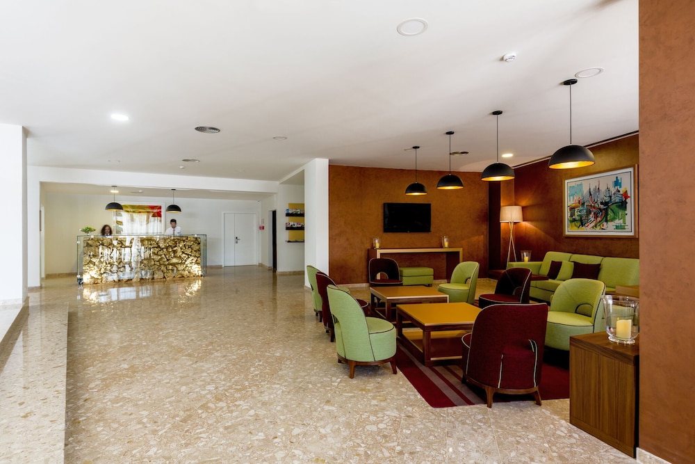 Vilamoura Garden Hotel — Hotel building in Vilamoura, Faro