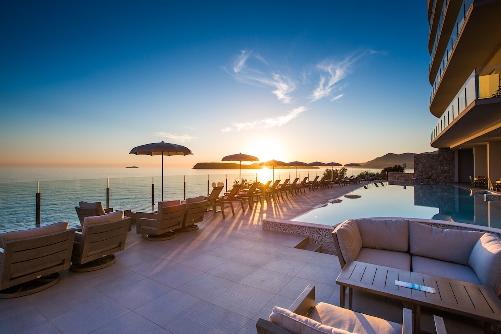 Royal Blue Hotel — Swimming pool in Dubrovnik, Dubrovnik-Neretva