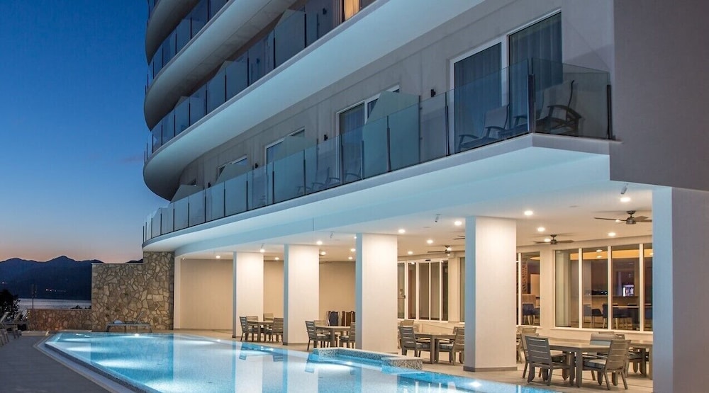 Royal Blue Hotel — Hotel building in Dubrovnik, Dubrovnik-Neretva