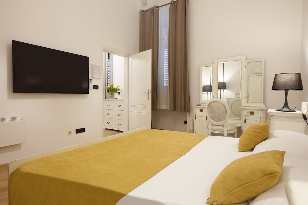 Palmotta Palace — Hotel rooms in Dubrovnik, Dubrovnik-Neretva