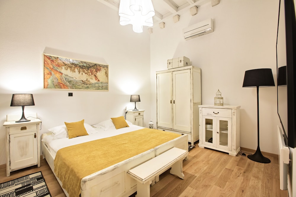 Palmotta Palace — Hotel rooms in Dubrovnik, Dubrovnik-Neretva