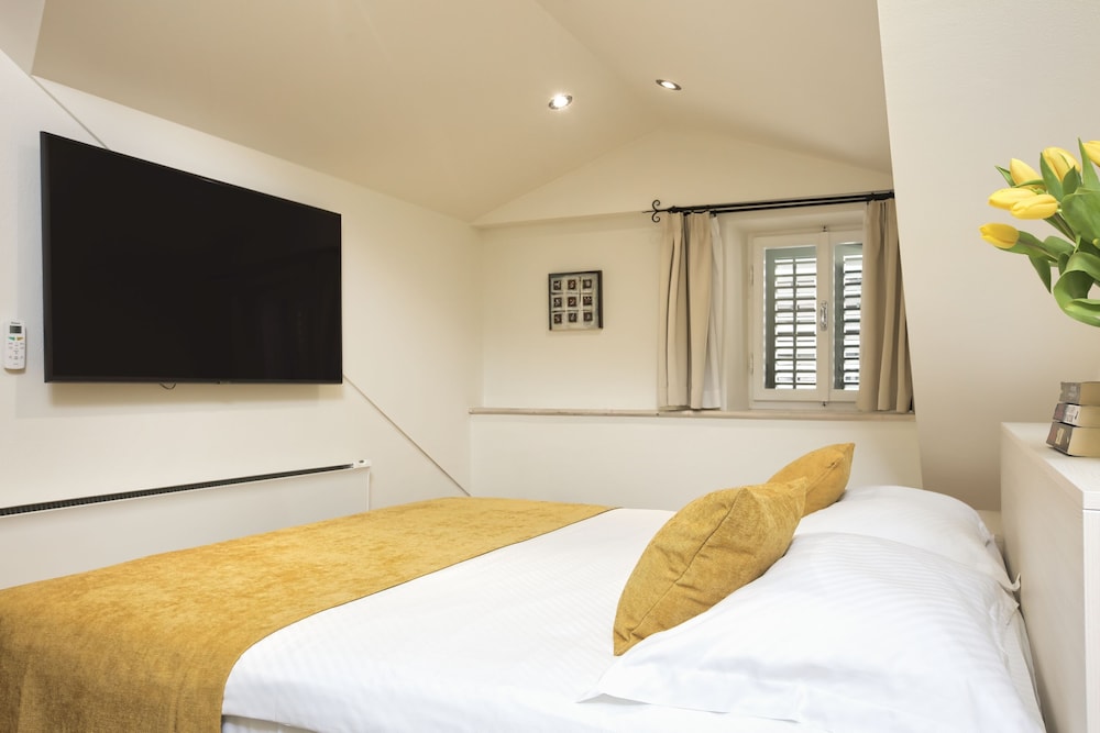Palmotta Palace — Hotel rooms in Dubrovnik, Dubrovnik-Neretva