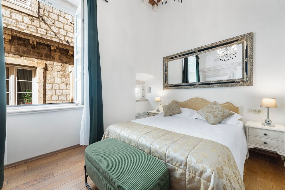 Palmotta Palace — Hotel rooms in Dubrovnik, Dubrovnik-Neretva