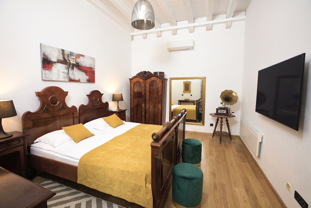 Palmotta Palace — Hotel rooms in Dubrovnik, Dubrovnik-Neretva