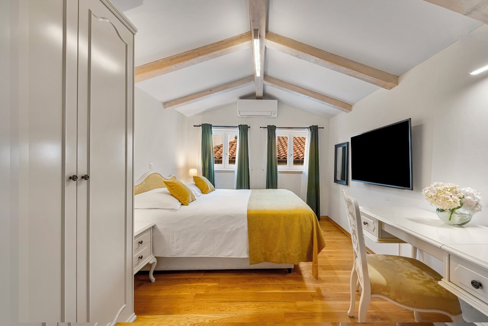Palmotta Palace — Hotel rooms in Dubrovnik, Dubrovnik-Neretva