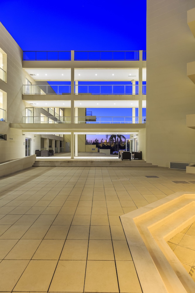 Laguna Vilamoura — Hotel building in Vilamoura, Faro