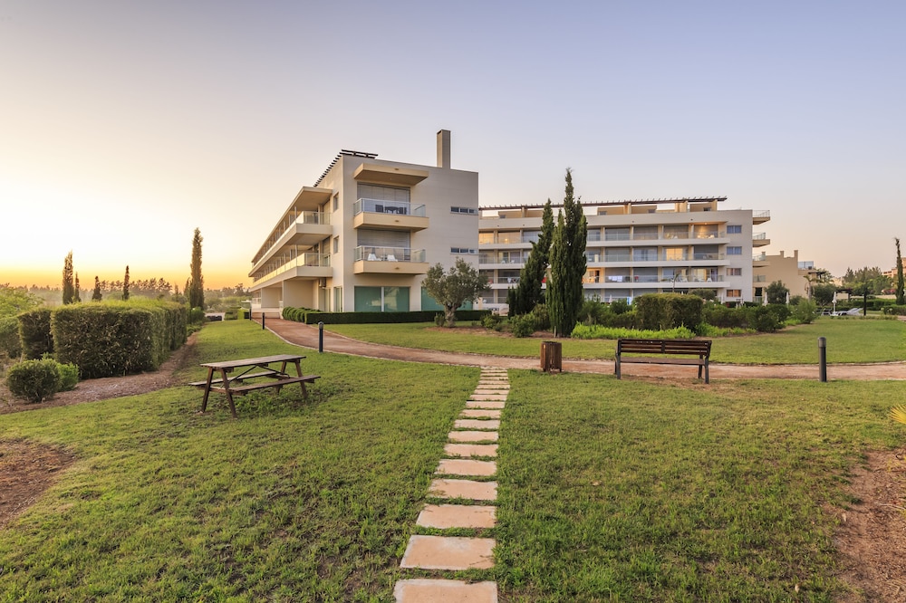 Laguna Vilamoura — Hotel building in Vilamoura, Faro