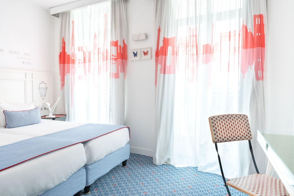 Hôtel 34B - Astotel — Hotel rooms in Paris, Ile-de-France