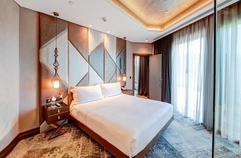 DoubleTree by Hilton Hotel Istanbul - Piyalepasa — Hotel rooms in Istanbul, Istanbul