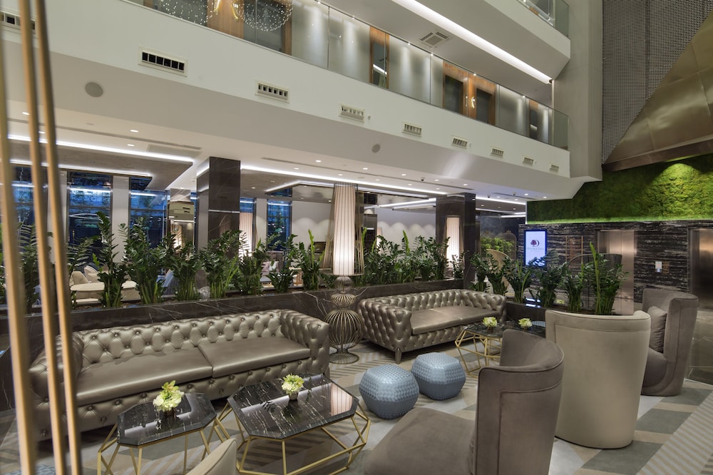 DoubleTree by Hilton Hotel Istanbul - Piyalepasa — Hotel building in Istanbul, Istanbul