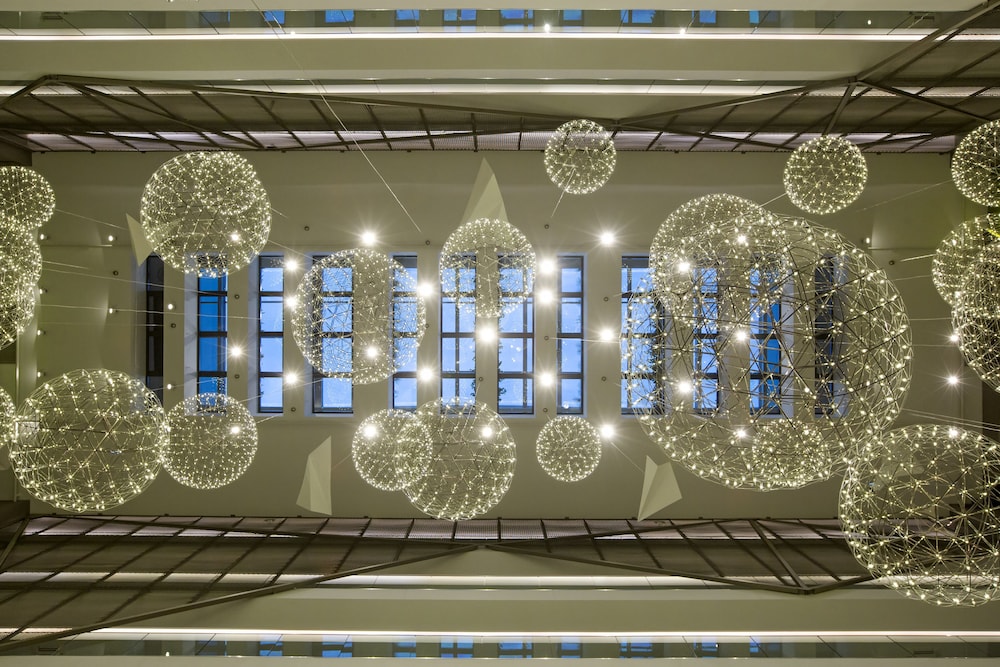 DoubleTree by Hilton Hotel Istanbul - Piyalepasa — Hotel building in Istanbul, Istanbul