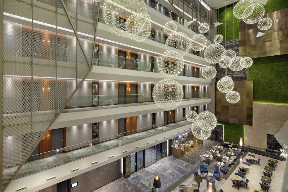 DoubleTree by Hilton Hotel Istanbul - Piyalepasa — Hotel building in Istanbul, Istanbul