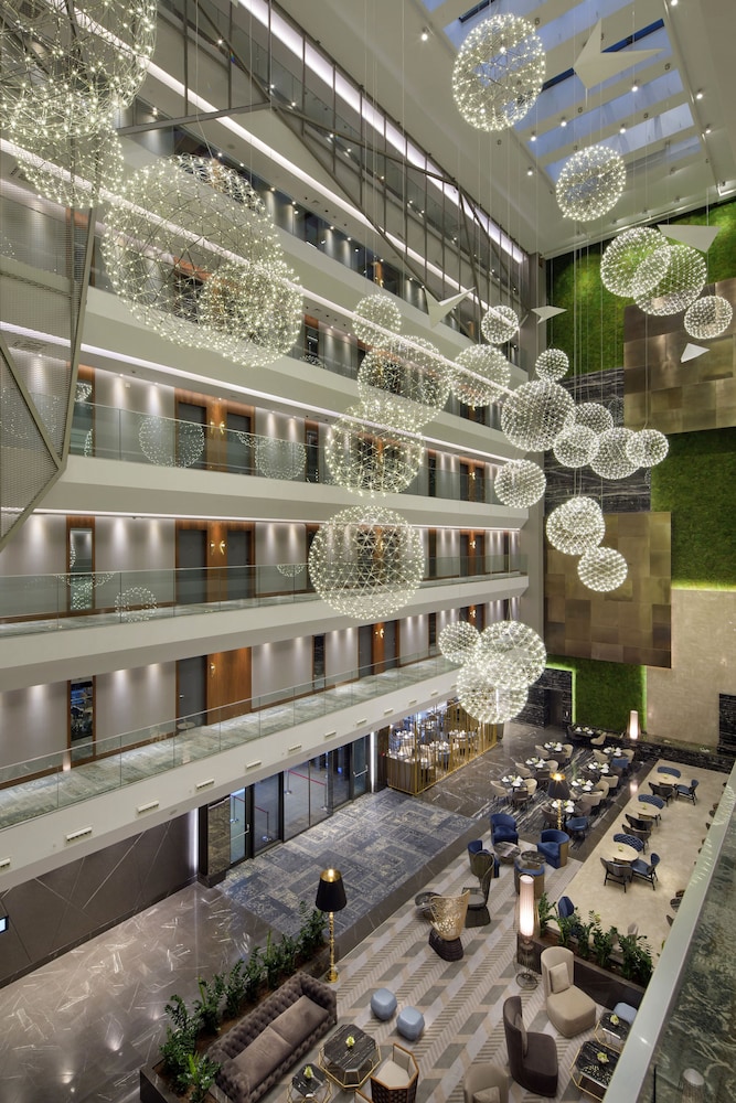 DoubleTree by Hilton Hotel Istanbul - Piyalepasa — Hotel building in Istanbul, Istanbul