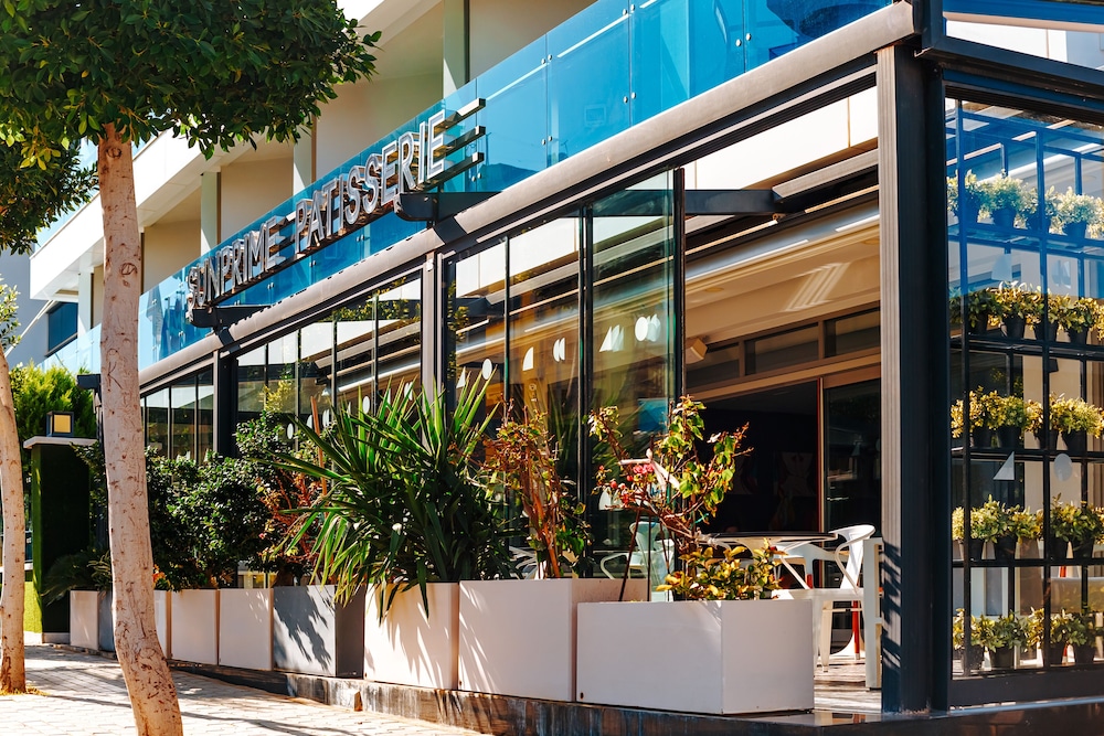 Sunprime C-Lounge Hotel - Adults Only — Restaurant & bars in Alanya