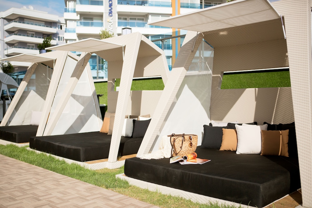 Sunprime C-Lounge Hotel - Adults Only — Hotel building in Alanya