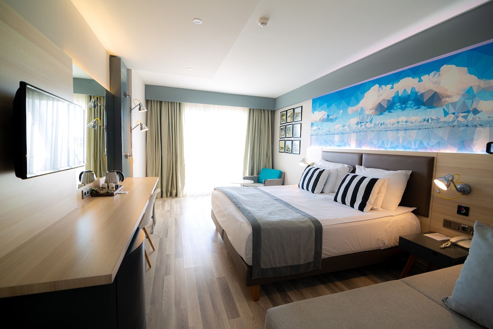 Sunprime C-Lounge Hotel - Adults Only — Hotel rooms in Alanya
