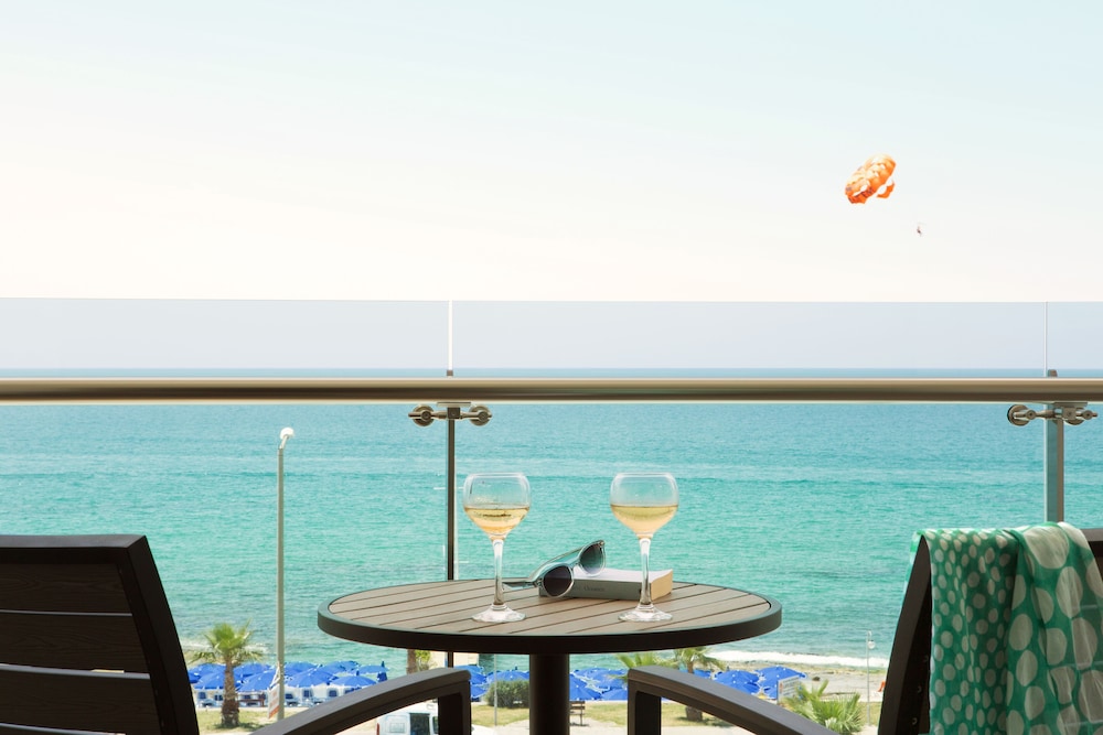 Sunprime C-Lounge Hotel - Adults Only — Beach in Alanya