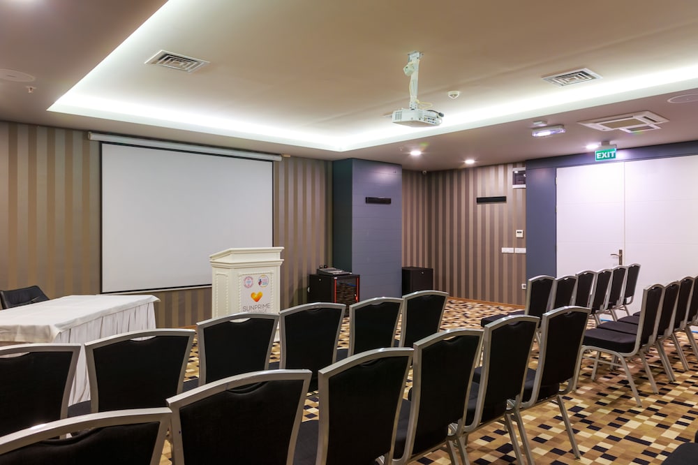 Sunprime C-Lounge Hotel - Adults Only — Hotel building in Alanya