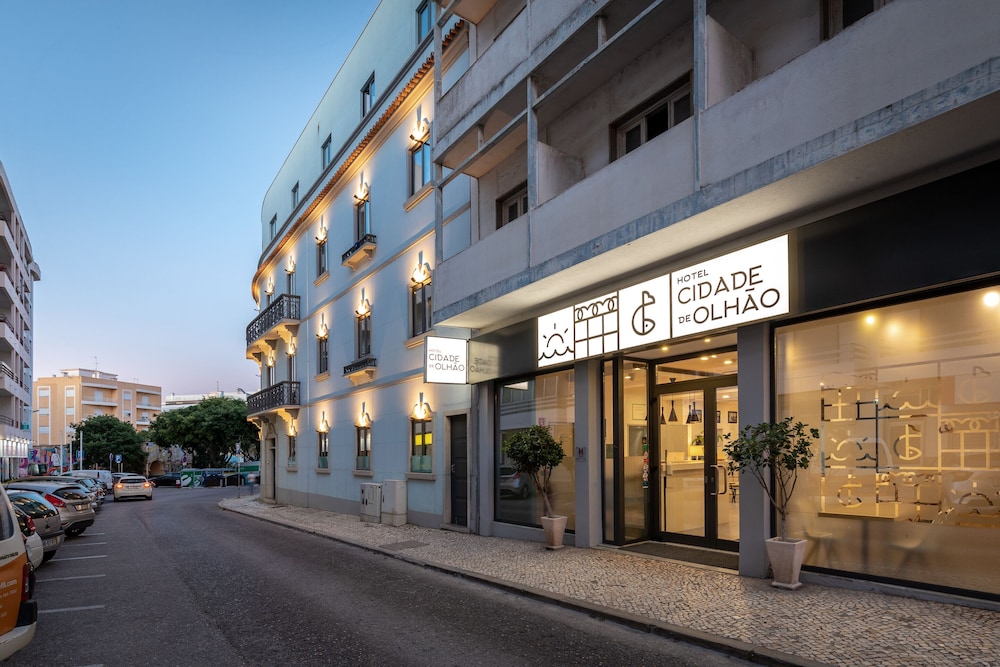 Hotel Cidade de Olhão — Hotel building in Olhão, Faro