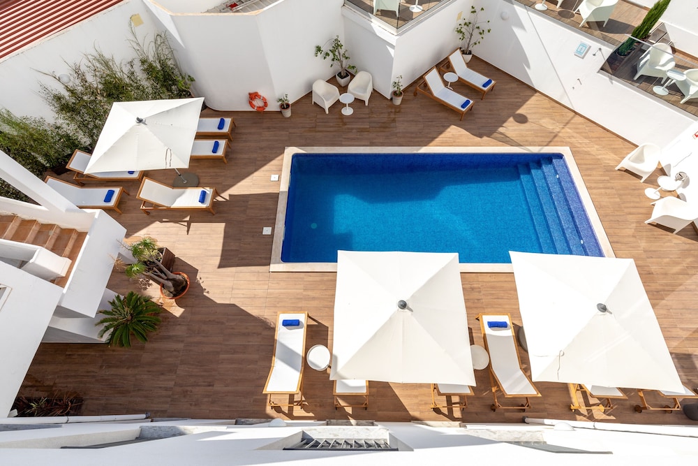 Hotel Cidade de Olhão — Swimming pool in Olhão, Faro
