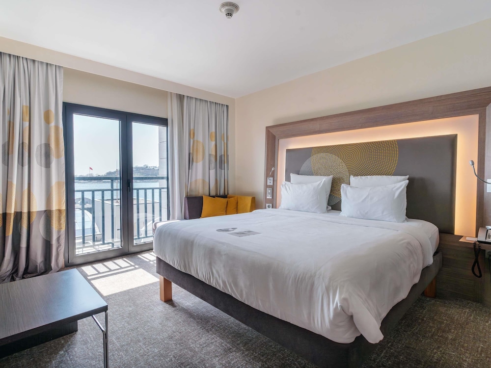 Novotel Istanbul Bosphorus - zdjęcie 4