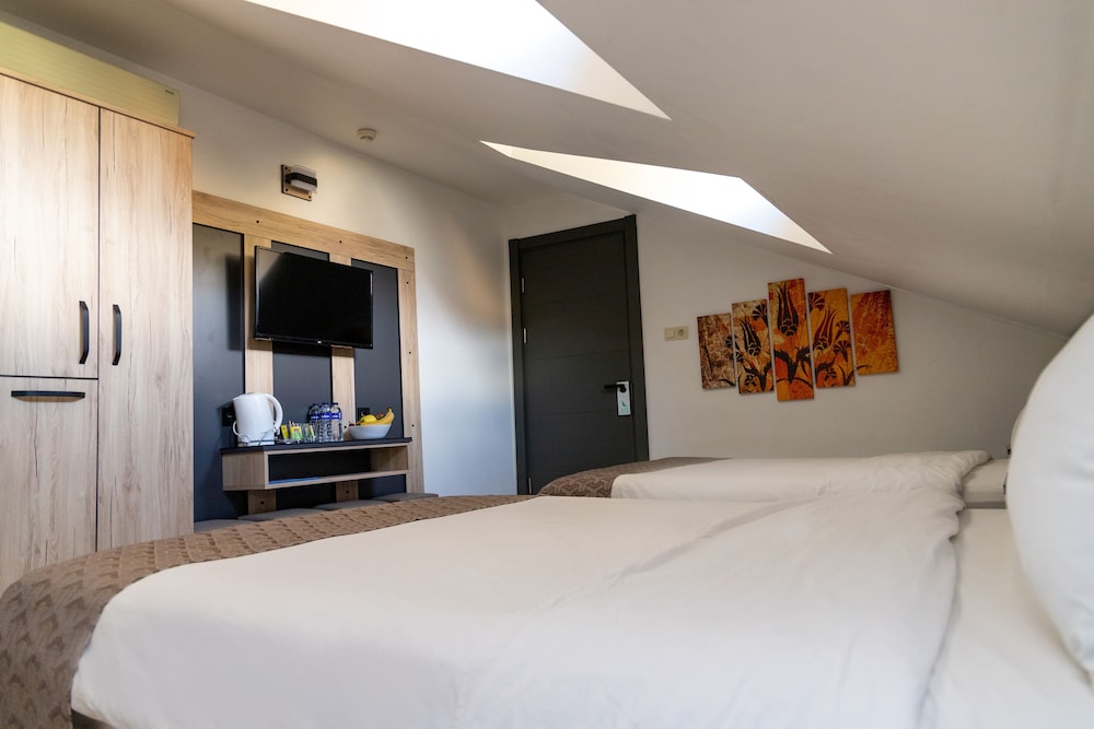 Galley Hotel — Hotel rooms in Istanbul, Istanbul