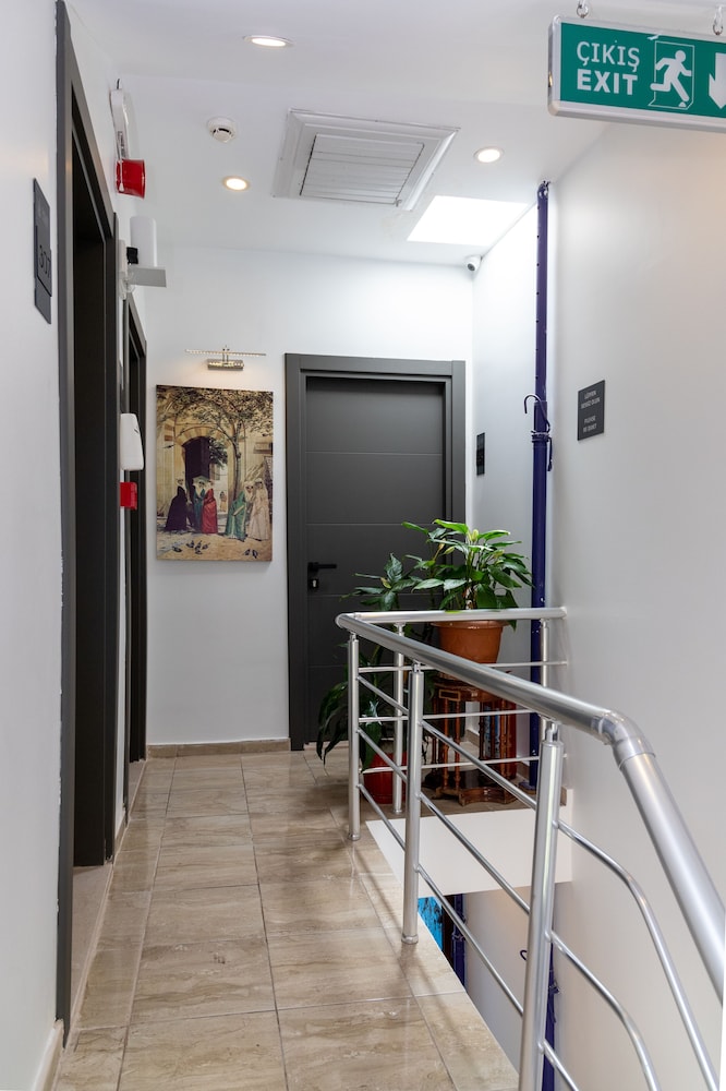 Galley Hotel — Hotel building in Istanbul, Istanbul