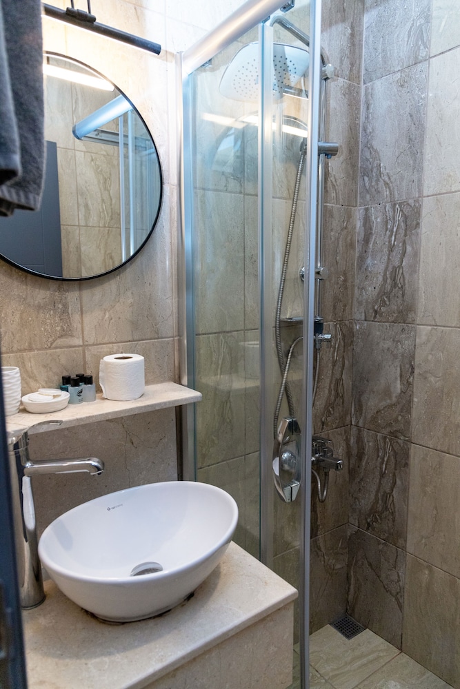 Galley Hotel — Hotel rooms in Istanbul, Istanbul