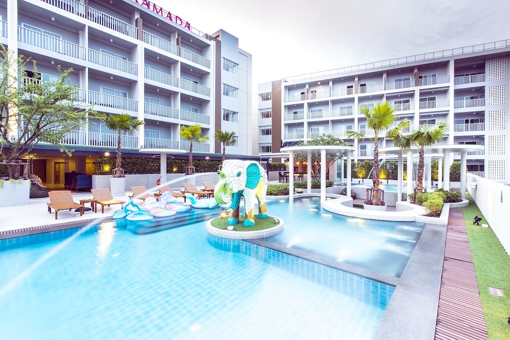 Ramada by Wyndham Phuket Deevana — Swimming pool in Patong Beach, Phuket Province