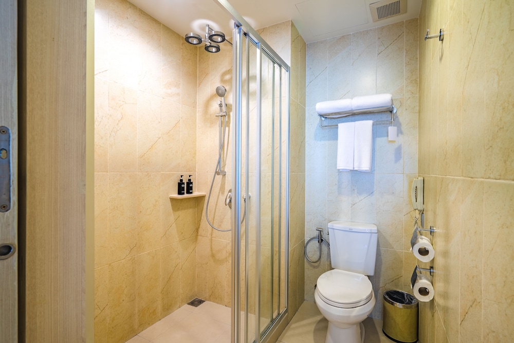 Ramada by Wyndham Phuket Deevana — Hotel rooms in Patong Beach, Phuket Province