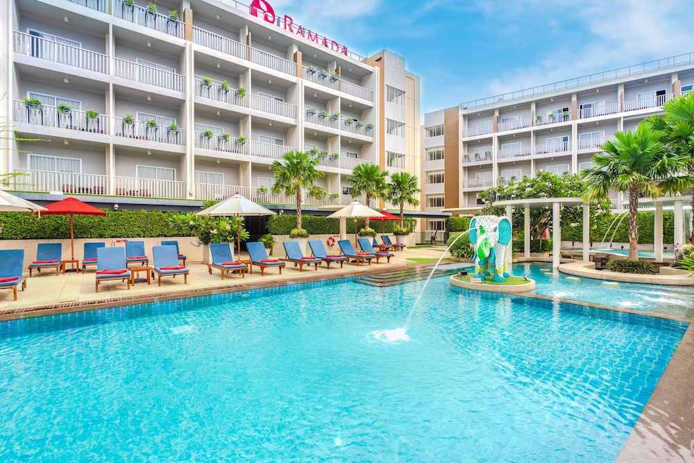 Ramada by Wyndham Phuket Deevana — Swimming pool in Patong Beach, Phuket Province