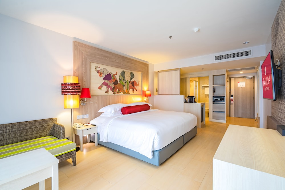 Ramada by Wyndham Phuket Deevana — Hotel rooms in Patong Beach, Phuket Province