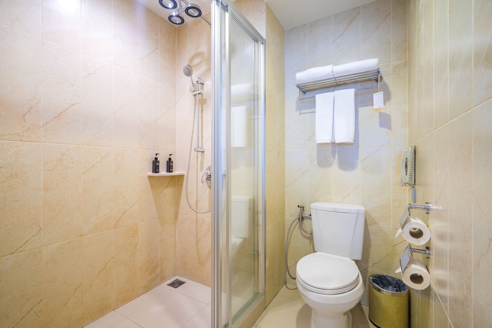 Ramada by Wyndham Phuket Deevana — Hotel rooms in Patong Beach, Phuket Province