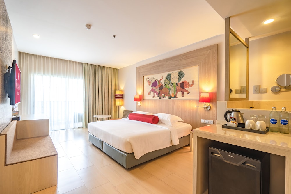 Ramada by Wyndham Phuket Deevana — Hotel rooms in Patong Beach, Phuket Province