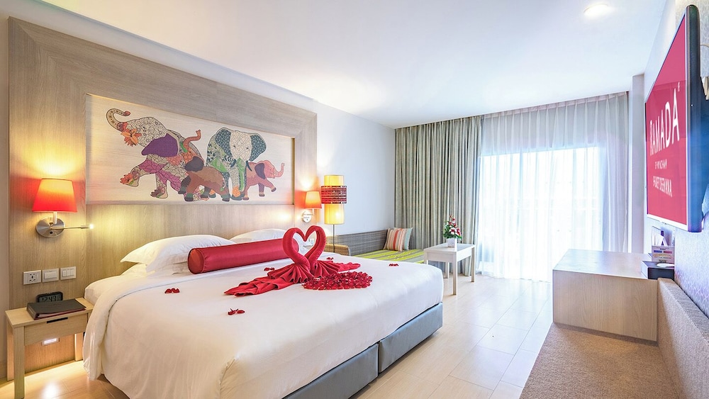Ramada by Wyndham Phuket Deevana — Hotel rooms in Patong Beach, Phuket Province