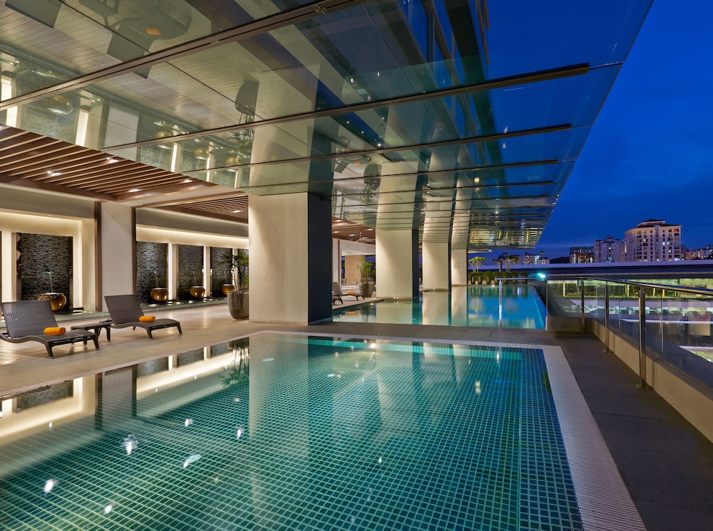 . V E Hotel & Residence