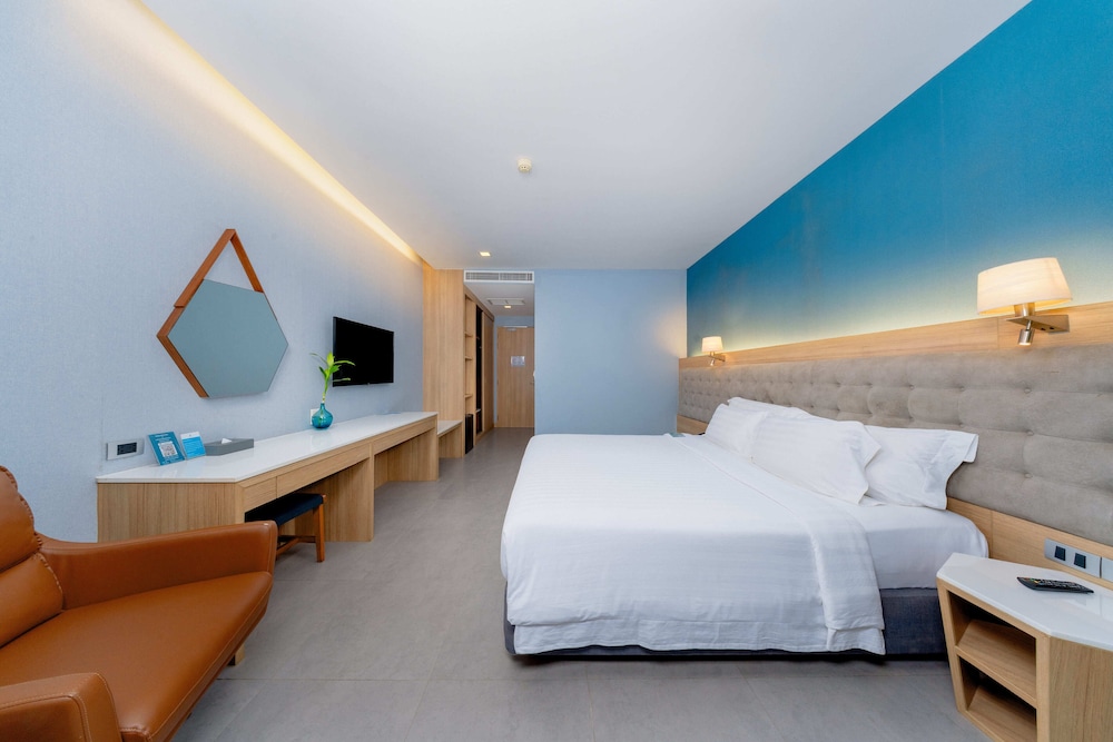 BlueSotel Krabi Ao Nang Beach — Hotel rooms in Ao Nang, Krabi