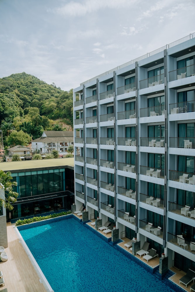 BlueSotel Krabi Ao Nang Beach — Hotel building in Ao Nang, Krabi