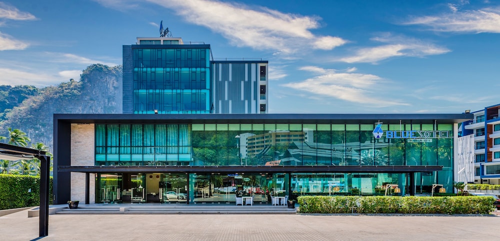 BlueSotel Krabi Ao Nang Beach — Hotel building in Ao Nang, Krabi