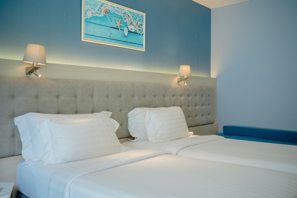 BlueSotel Krabi Ao Nang Beach — Hotel rooms in Ao Nang, Krabi