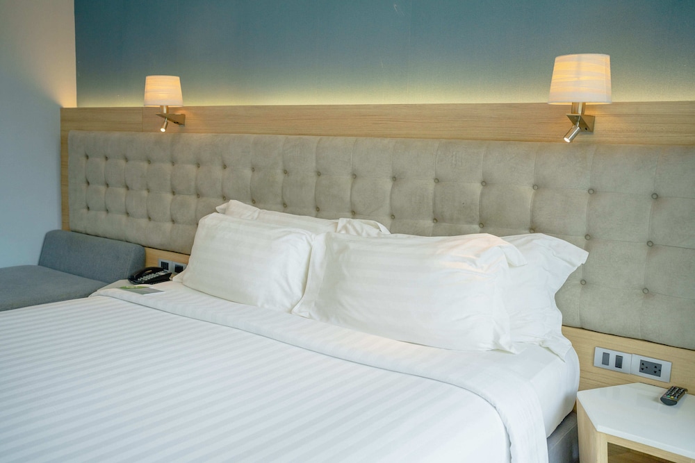BlueSotel Krabi Ao Nang Beach — Hotel rooms in Ao Nang, Krabi