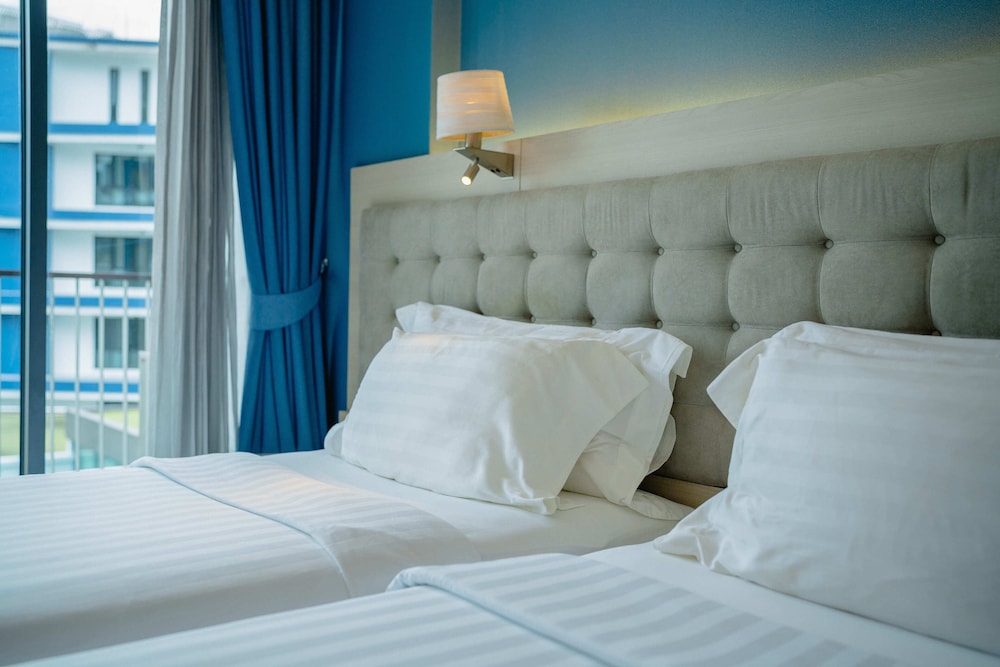 BlueSotel Krabi Ao Nang Beach — Hotel rooms in Ao Nang, Krabi