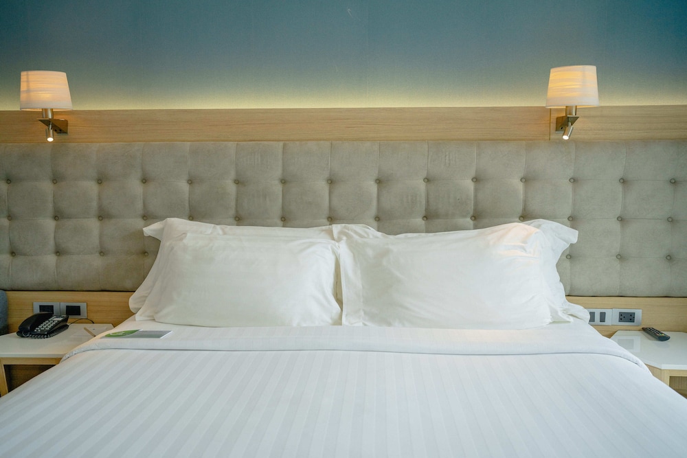 BlueSotel Krabi Ao Nang Beach — Hotel rooms in Ao Nang, Krabi