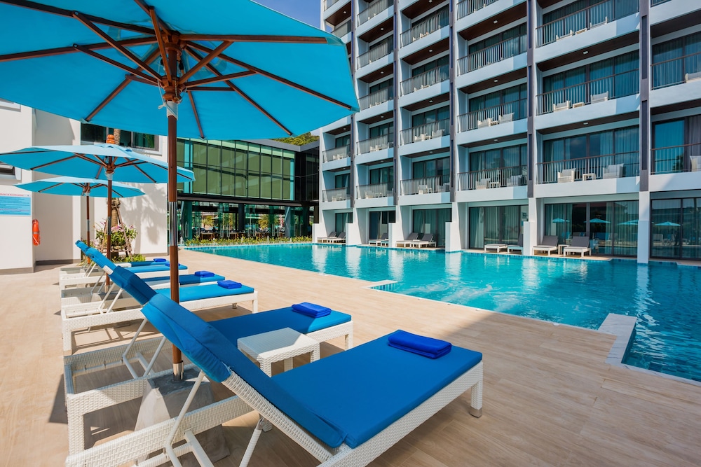 BlueSotel Krabi Ao Nang Beach — Swimming pool in Ao Nang, Krabi