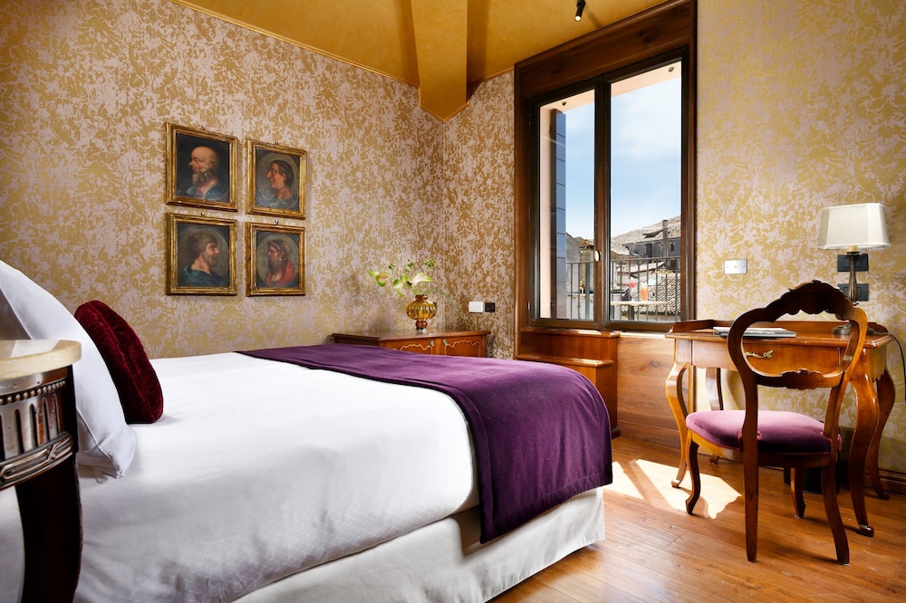 Palazzo Venart Luxury Hotel — Hotel rooms in Venice, Veneto