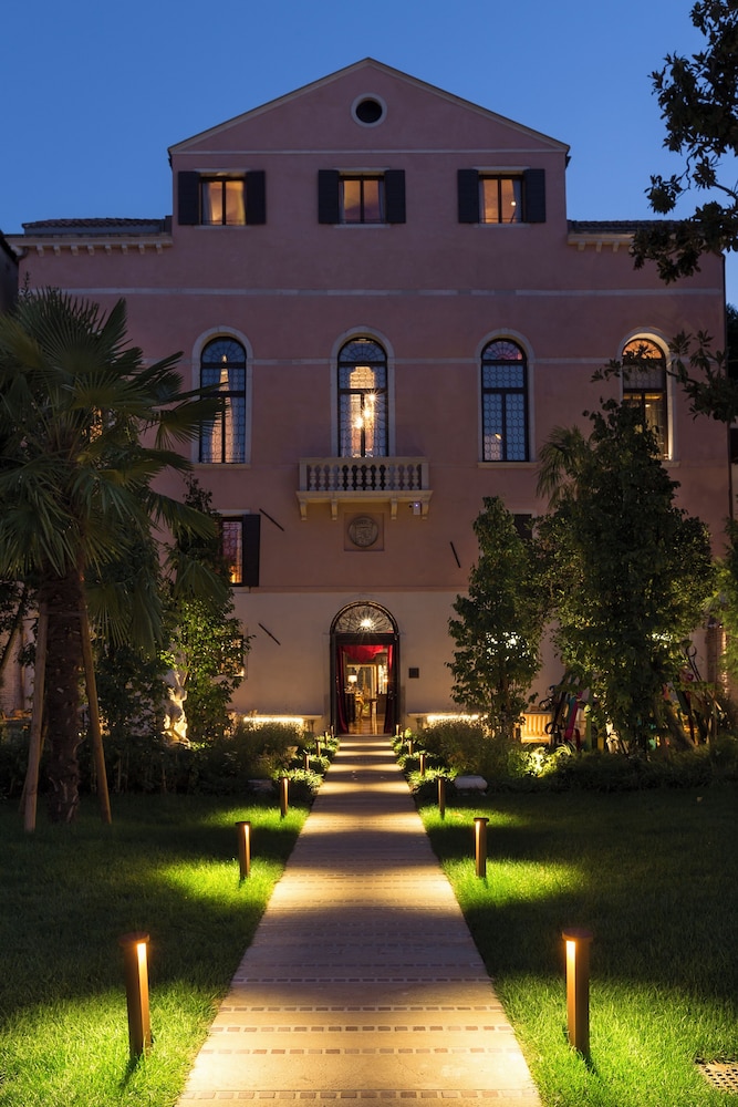 Palazzo Venart Luxury Hotel — Hotel building in Venice, Veneto