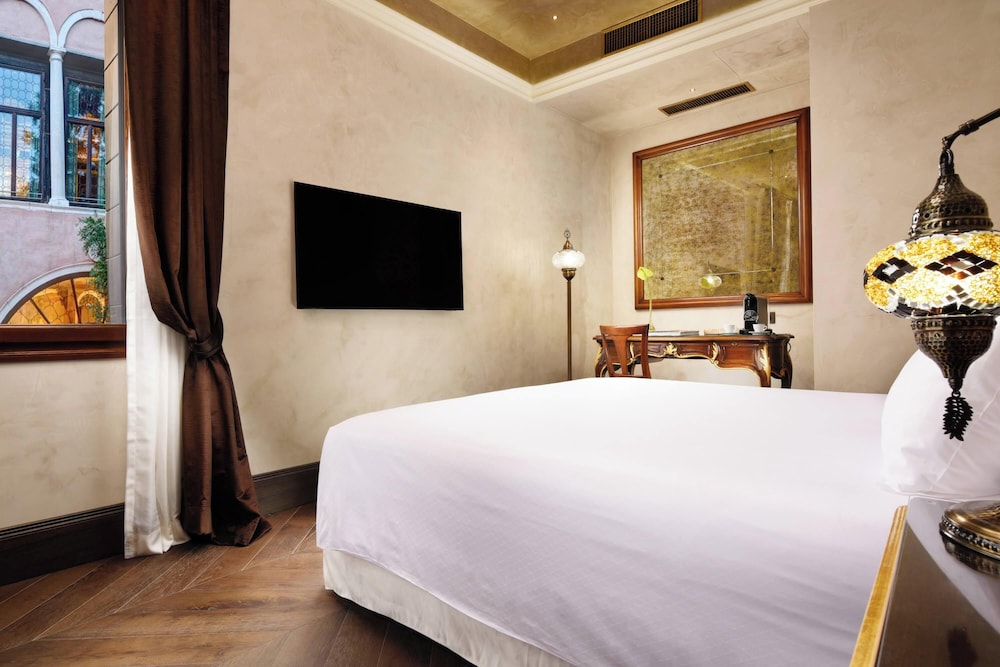 Palazzo Venart Luxury Hotel — Hotel rooms in Venice, Veneto