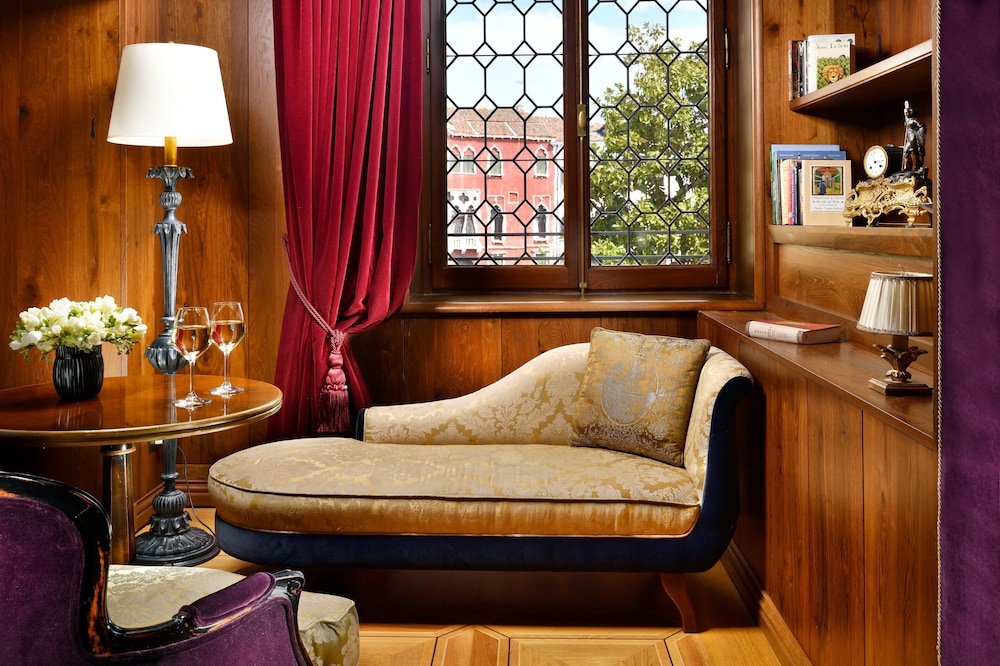 Palazzo Venart Luxury Hotel — Hotel rooms in Venice, Veneto