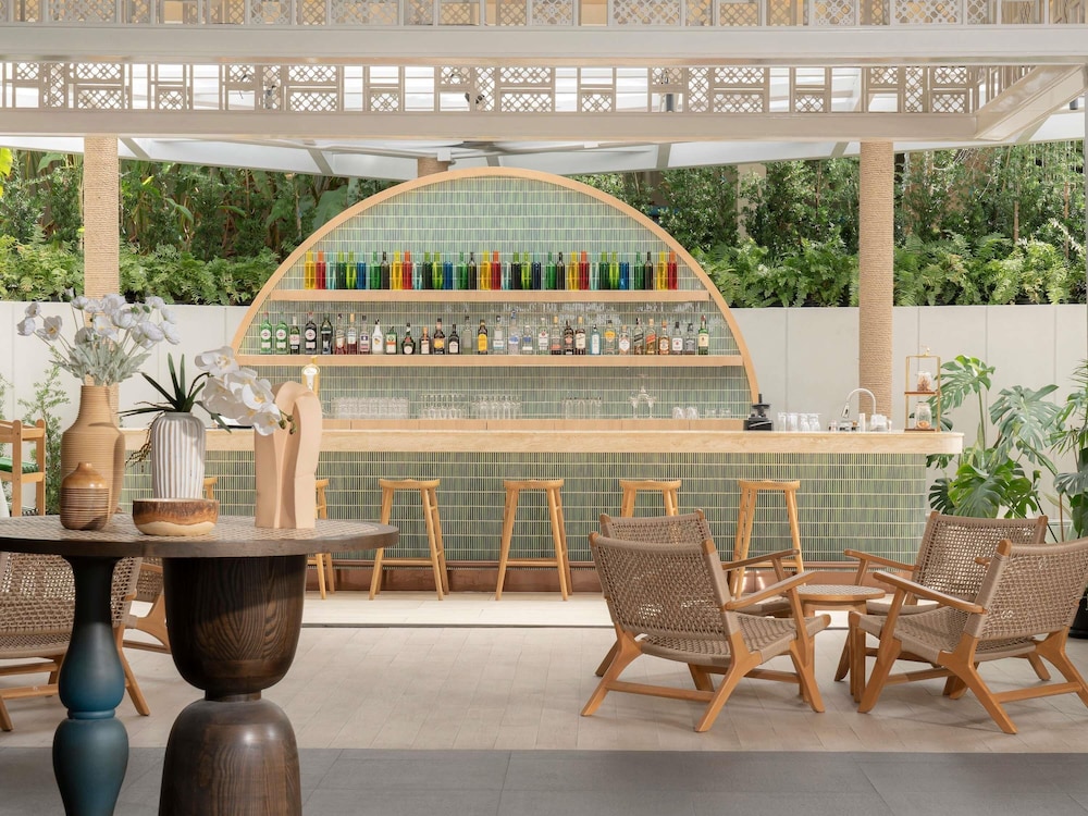 Andaman Beach Hotel Phuket - Handwritten Collection by Accor — Restaurant & bars in Patong Beach, Phuket Province