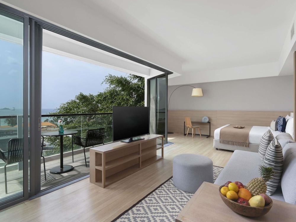 Andaman Beach Hotel Phuket - Handwritten Collection by Accor — Hotel rooms in Patong Beach, Phuket Province